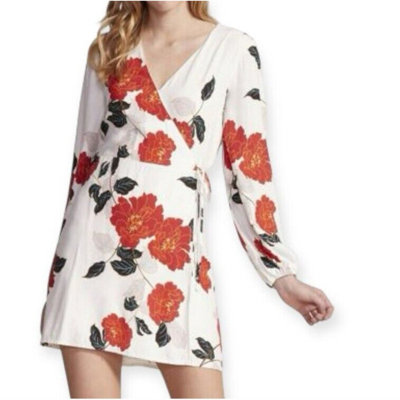 Cupcakes and Cashmere Passions Blossoms Floral Long Sleeve Wrap Dress Small - Picture 1 of 7
